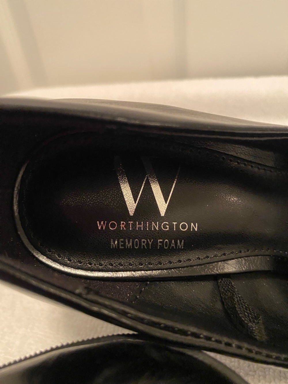 Worthington Black Pointed Toe Block Heel Pumps - Glossy Finish…size 5 M - Picture 8 of 10